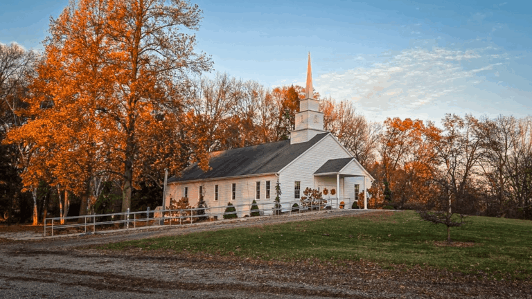 HilltopChapel min 768x432